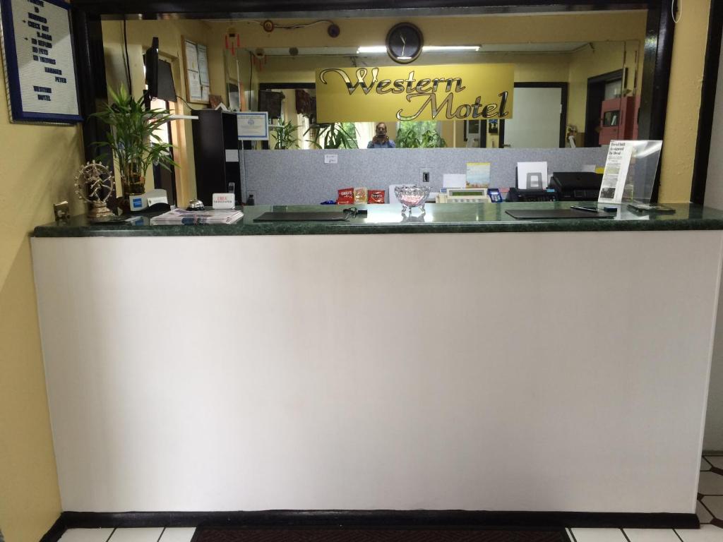 奥古斯塔迪恩斯桥道骑士酒店 奧古斯塔 外观 照片